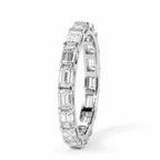 Smaragd Cut Eternity Ring