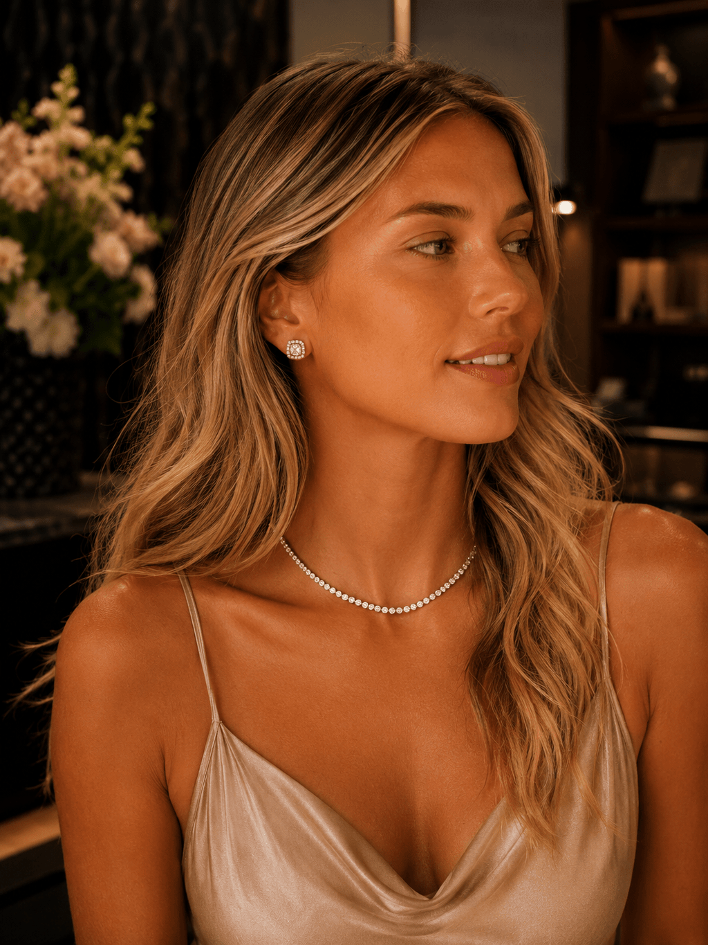 Round Brilliant Diamond Studs met Pavé Halo (Pair) Cha Diamonds